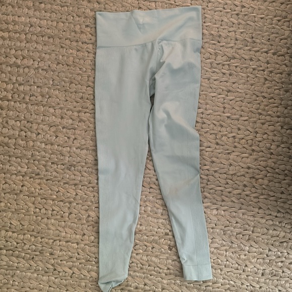 SET ACTIVE- LIMITED EDITION OUAI X SET size M. bondi - Picture 3 of 7